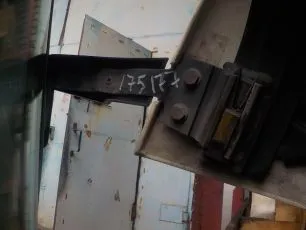 1785548 SCANIA Петля капота левая