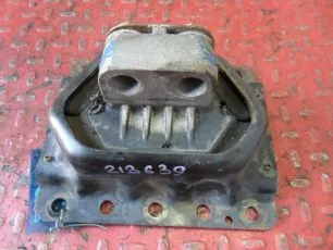 20723224 VOLVO Подушка двигателя