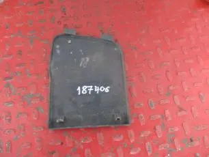 3175546 VOLVO Заглушка решетки правая