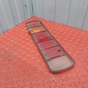 Стекло заднего фонаря VOLVO