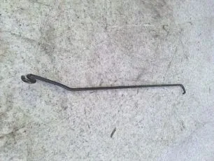 1317310 FORD Упор капота
