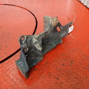 1629657 VOLVO Кронштейн буксировочный левый