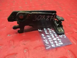 20545091 VOLVO Петля решетки радиатора