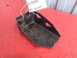 9606601915 MERCEDES Кронштейн подножки