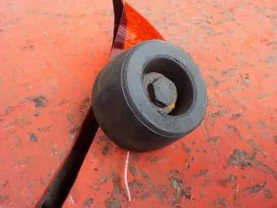 42073324 IVECO Отбойник кабины