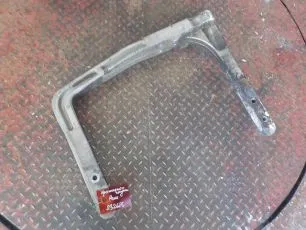 7421165639 RENAULT Кронштейн глушителя