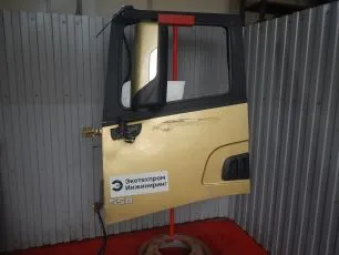 DZ14251210010 SHACMAN Дверь левая