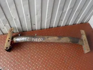 504074153 IVECO Траверса