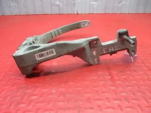 21638271 VOLVO Кронштейн глушителя
