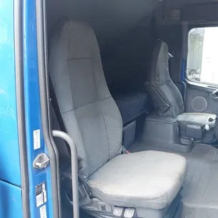 20379534 VOLVO Сиденье правое