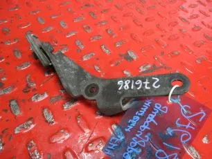 21565421 VOLVO Кронштейн диффузора