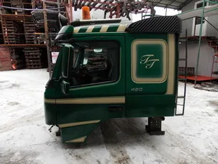 20360849 VOLVO Дверь левая