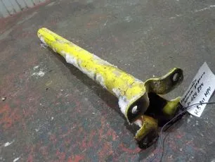 9445200433 MERCEDES Кронштейн крыла заднего