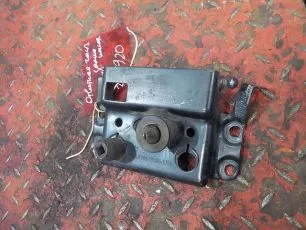 9437500484 MERCEDES Ответная часть замка капота