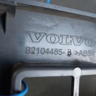 82104485 VOLVO Рамка блока кнопок