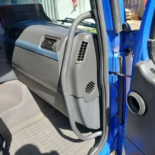 20820774 VOLVO Поручень