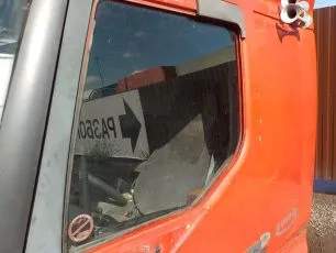5010225987 RENAULT Стекло двери левое