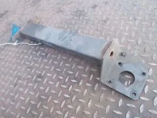 9735500440 MERCEDES Кронштейн насоса подъема кабины