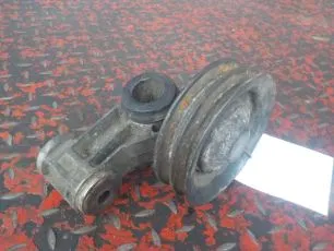 3183644 VOLVO Кронштейн ролика натяжителя