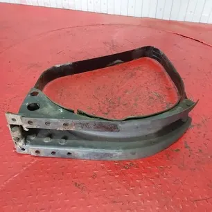 20721537 VOLVO Кронштейн топливного бака