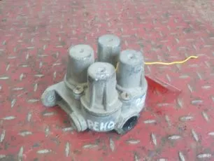 5010422971 RENAULT Кран 4-х контурный