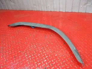 3175934 VOLVO Накладка крыла правая
