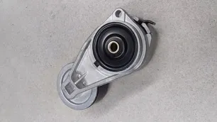 T09626001 TOPCOVER Натяжитель ремня