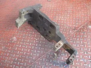 3963669 VOLVO Кронштейн пневмоподушки левый