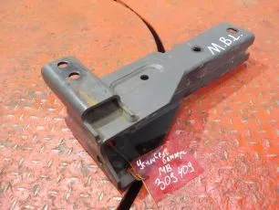 9303100709 MERCEDES Усилитель бампера