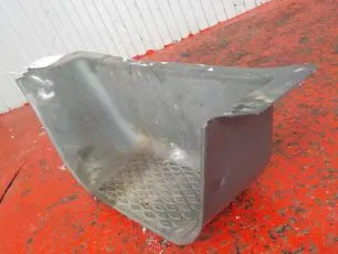 500312439 IVECO Корпус подножки нижний левый