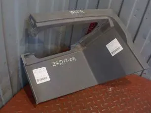 82142373 VOLVO Корпус подножки нижний правый