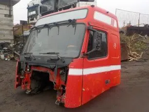 20379175 VOLVO Угол кабины левый