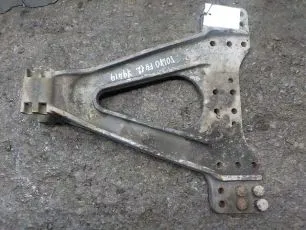 1629339 VOLVO Кронштейн реактивной тяги