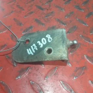 1451730 DAF Кронштейн амортизатора капота