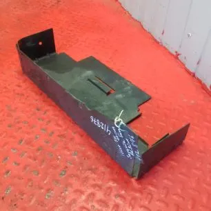 21412683 VOLVO Защита бака AdBlue