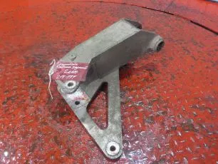 5010483017 RENAULT Кронштейн кабины задний