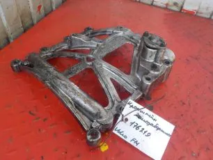 21404321 VOLVO Кронштейн маслозаборника