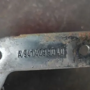 9414299040 MERCEDES Кронштейн крана ABS