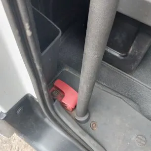 9418900572 MERCEDES Ручка бардачка правого