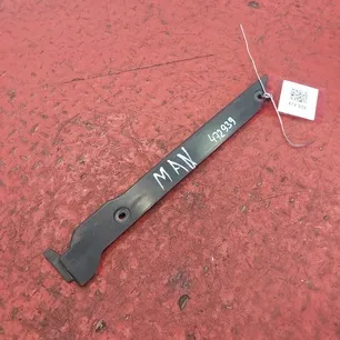 81624100178 MAN Накладка стойки