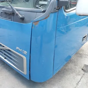 20379175 VOLVO Угол кабины левый