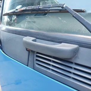 20530146 VOLVO Ручка капота