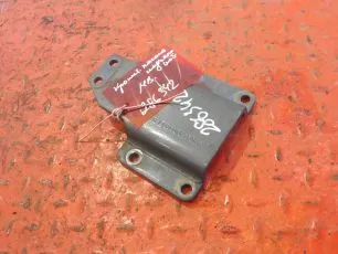 9305530440 MERCEDES Кронштейн насоса подъема кабины
