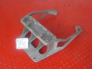 9414620405 MERCEDES Кронштейн рулевой колонки
