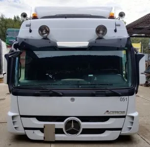 9437501418 MERCEDES Решетка радиатора