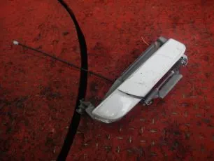82313918 VOLVO Кронштейн ручки двери