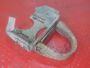 3985106 VOLVO Кронштейн подвесного подшипника