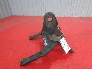 9603179709 MERCEDES Кронштейн торсиона левый