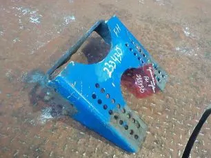 3985106 VOLVO Кронштейн подвесного подшипника