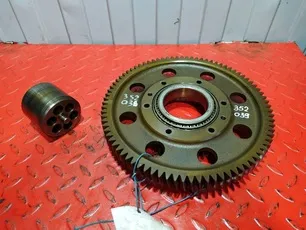 21057051 VOLVO Шестерня паразитная